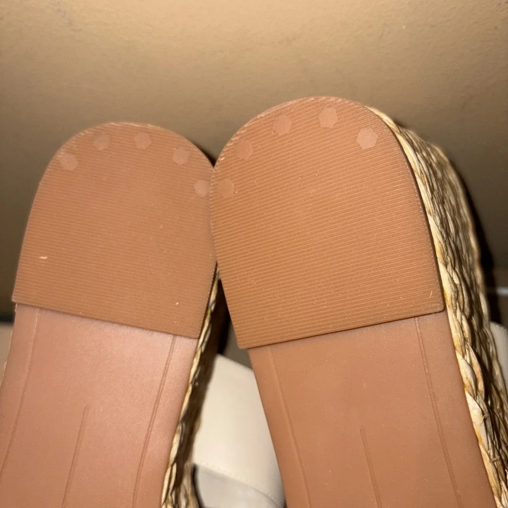 NIB $130 Dolce Vita 9.5 Thorin Ivory Leather Sandals Platform Wedge Slip On